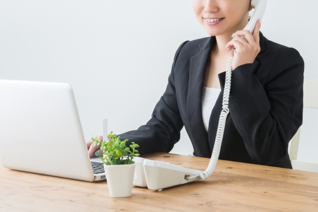 photo of woman on the phone