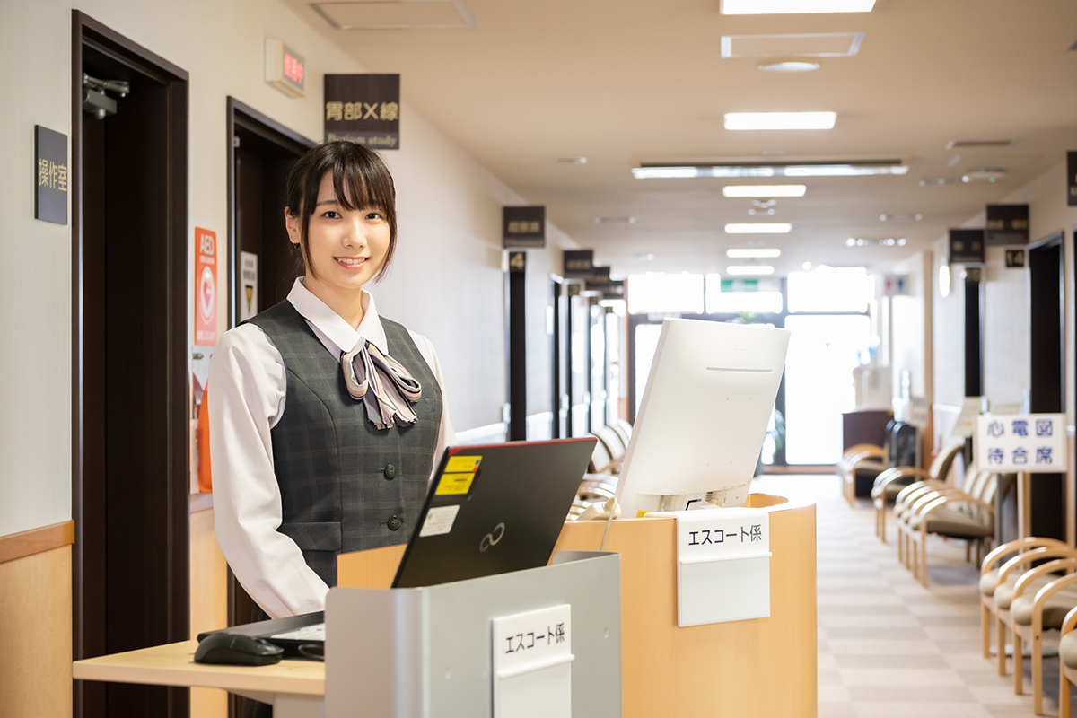 Photos of the inspection floor and escort staff